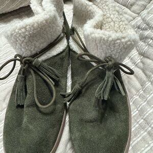 Koolaburra Uggs Isana Olive Suede Winter Boots
